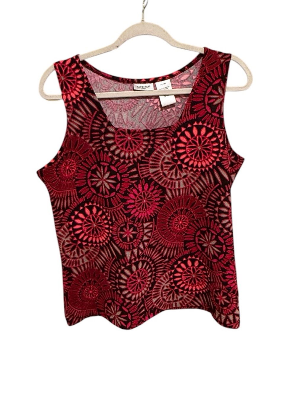 NWOT Liz Baker Petite Red and Black Patterned Tank Top - Size Large